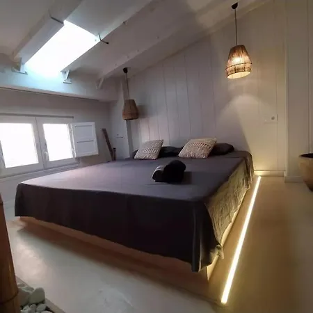 Estudio Cama King Апартаменты Валенсия